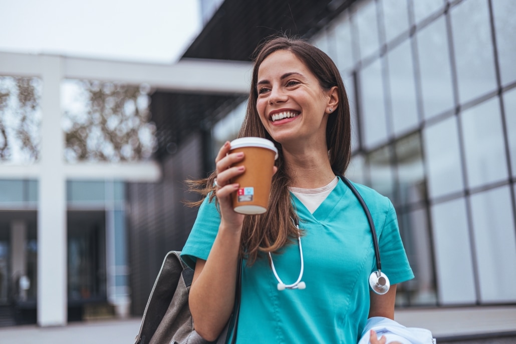 How to Become a Travel Nurse